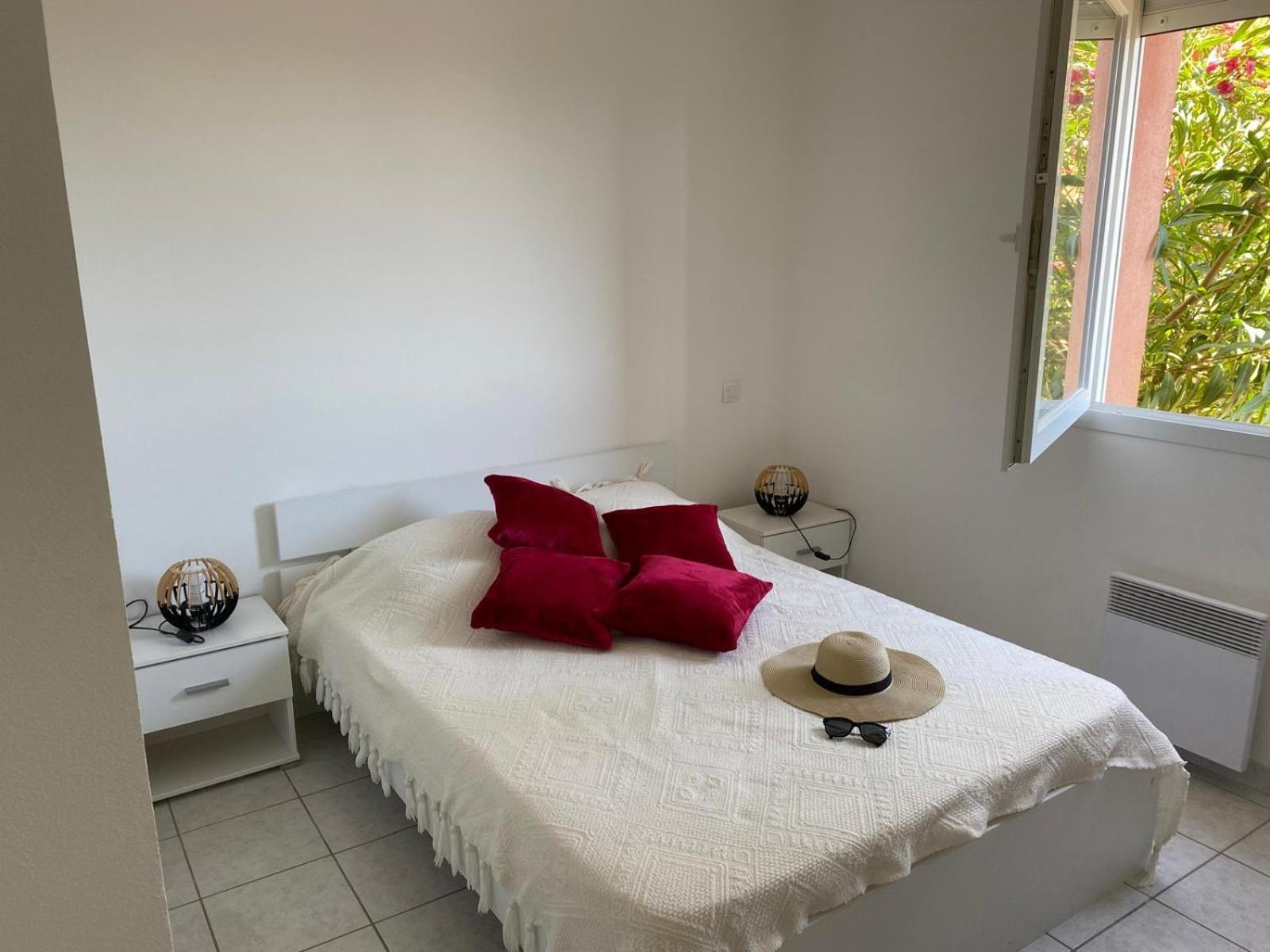Appartement 4 Pers - Terrasse - Vue Mer - Proche Plage Saint-Pierre-la-Mer  المظهر الخارجي الصورة